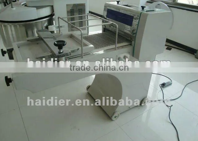 toast moulder/toast machine/equipment for a bakery/bakery machines