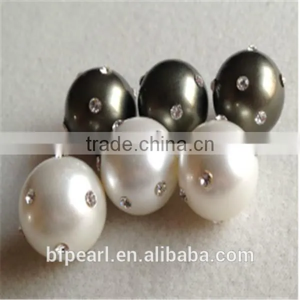 Undrilled 16mm Shell Pearls Bead with 9pieces of 2.4mm Diameter Crystal Beads
