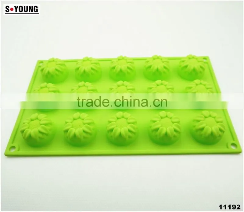 1192 15 pcs roses shaped silicone chocolate mould and mold