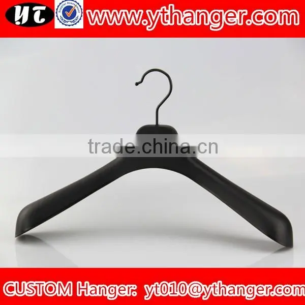 YY0541vintage wide shoulder mens suit hanger with pants bar plastic suit hanger