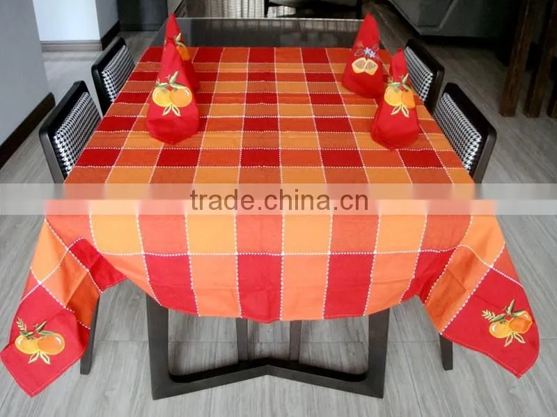 50% Cotton 50% Polyester Tablecloth with 4 emboridery