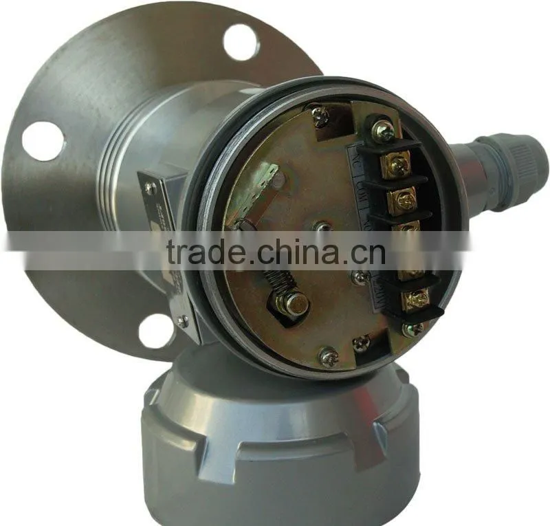 Rotating paddle silo level sensor