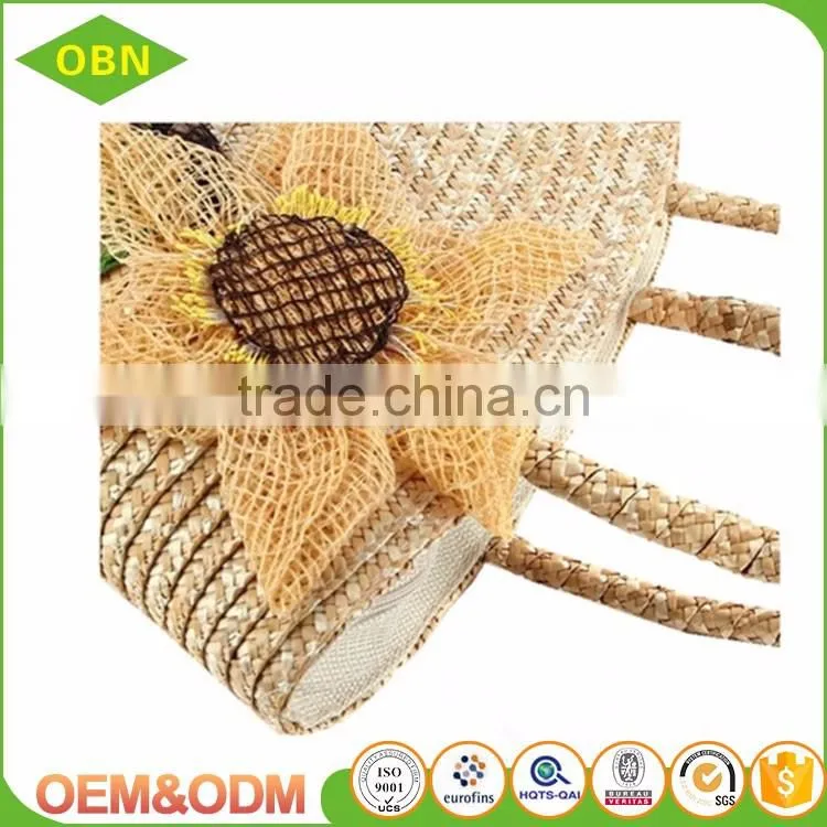 Wholesale custom beautiful convince hand woven Bohemian fashion lady straw beach bag