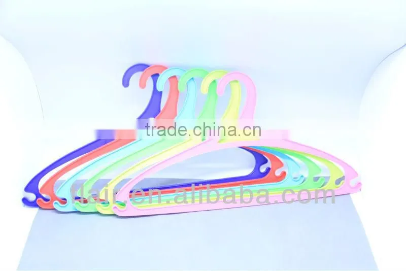simple design best sell new clothes plastic hanger