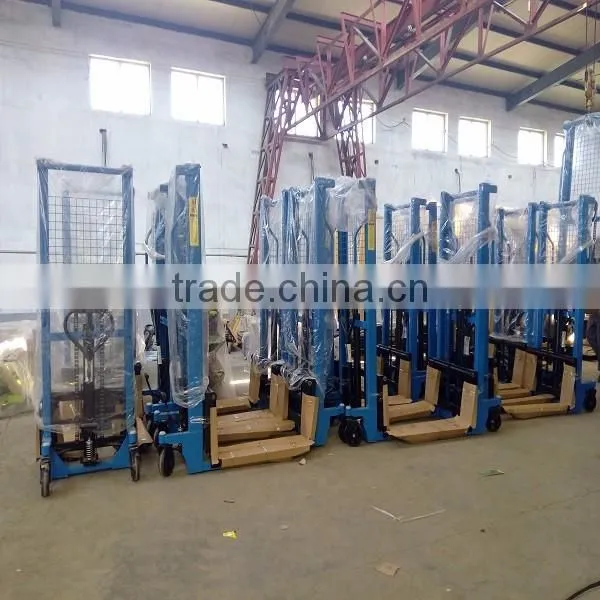 Manual Hydraulic With Foot Pedal Lifting Stacker