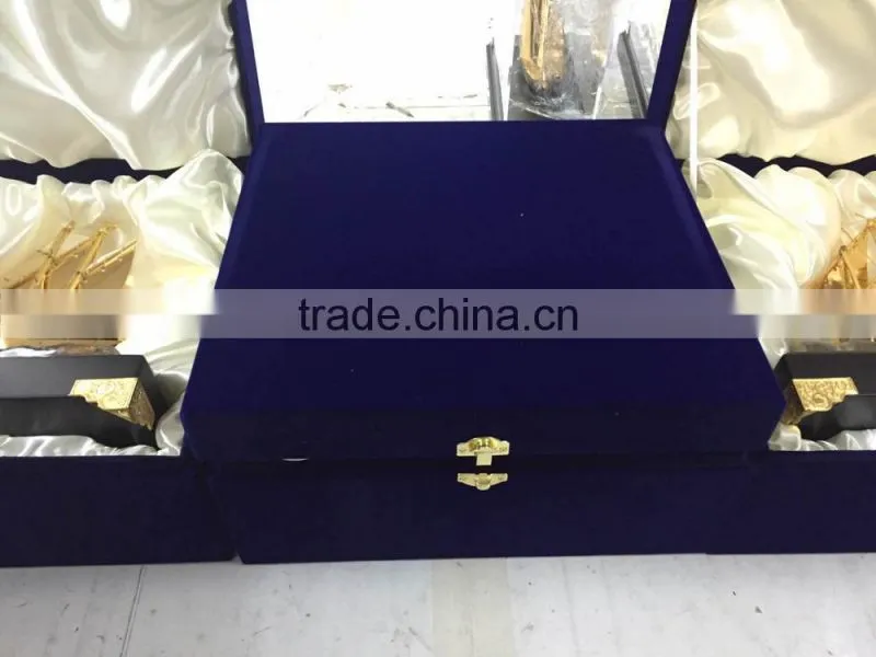 2017 NEW Style High Quality Beautiful Real Gold plated Dhow with Souviner Gift