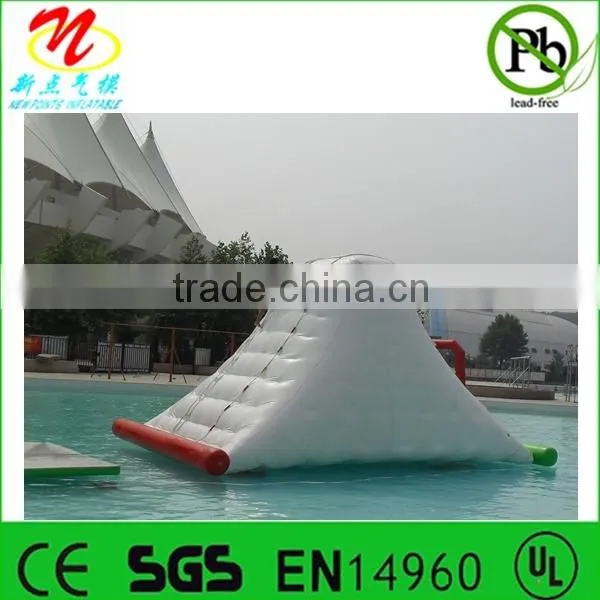Inflatable iceberg water toy in water play equipment