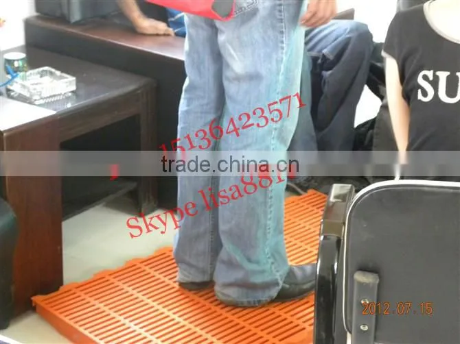 300*460mm plastic grooved floor
