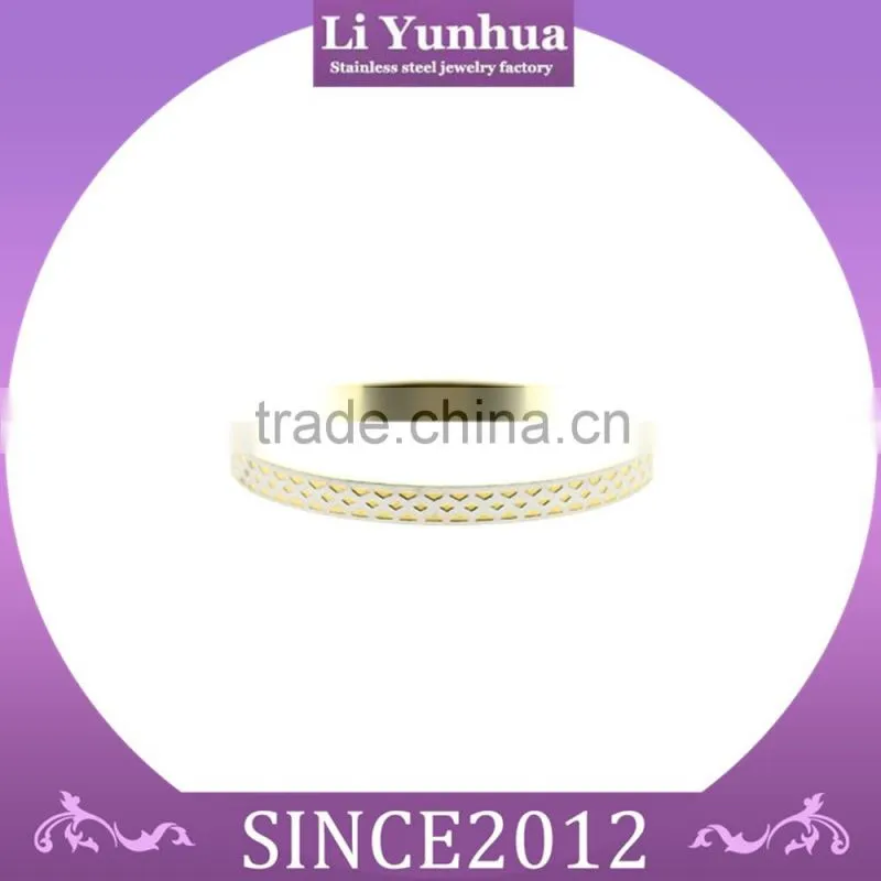 Hot sale Stainless Steel Jewelry Carve pattern gold plated Bangle