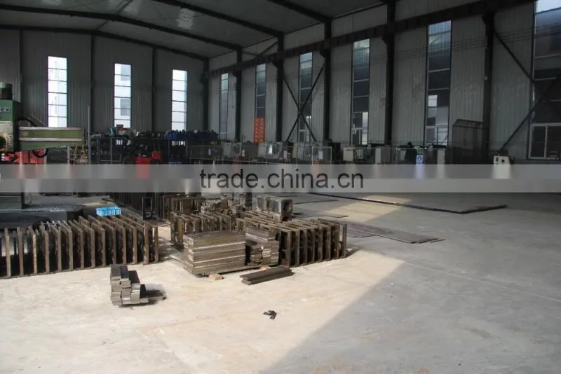Corrugated iron roofing sheet roll forming making machine made in China