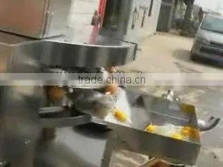 farm equipment stainless steel 3000pcs/h hen egg breaking machine for sale(008613823777570)