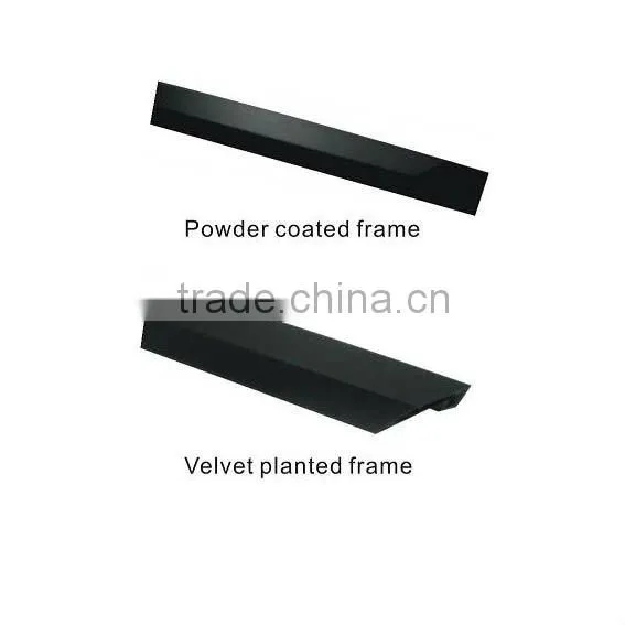 Fixed frame projection screen with velvet frame