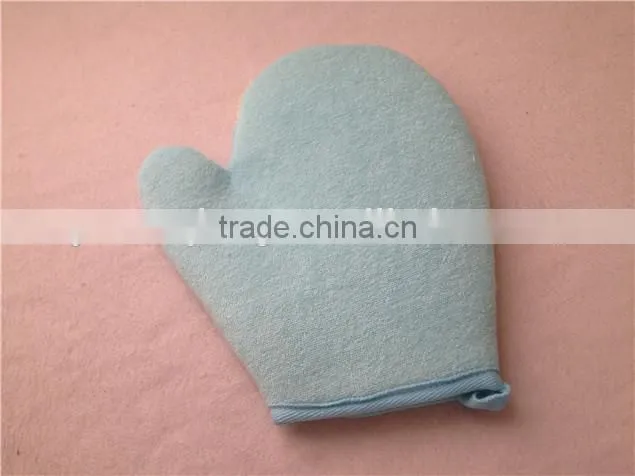 heat-proof safe kitchen cooking glove against hot cookers