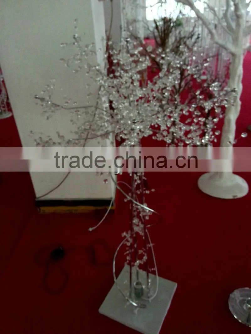 wedding table tree centerpieces for Christmas or wedding centerpiece with light