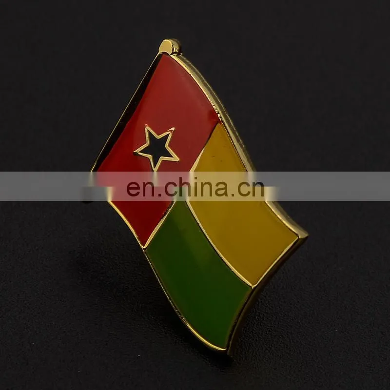 metal Qatar National Day Gifts Items Qatar Flag Magnetic Pin Badges For National Day