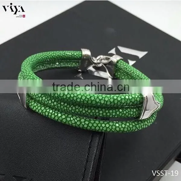 2016 Hot sales Man Luxury Genuine Stingray Leather Customize Bracelet Design For Man