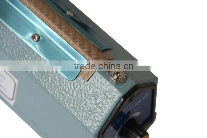 Hand plastic bag sealer