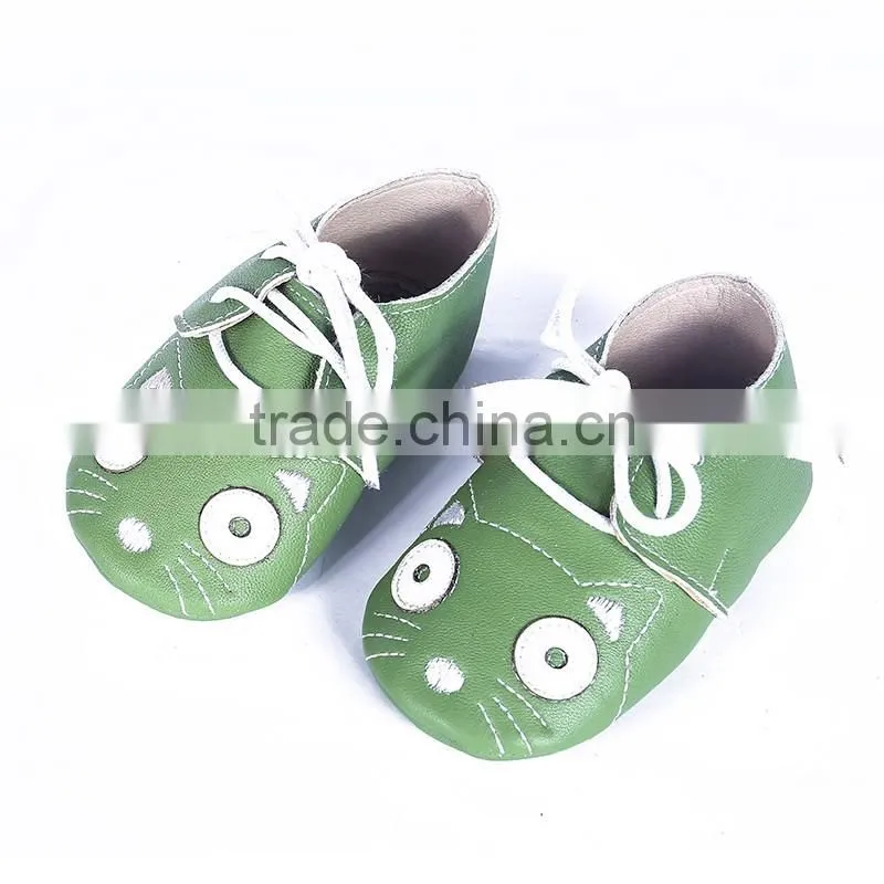 Cute cat design leather baby moccasin