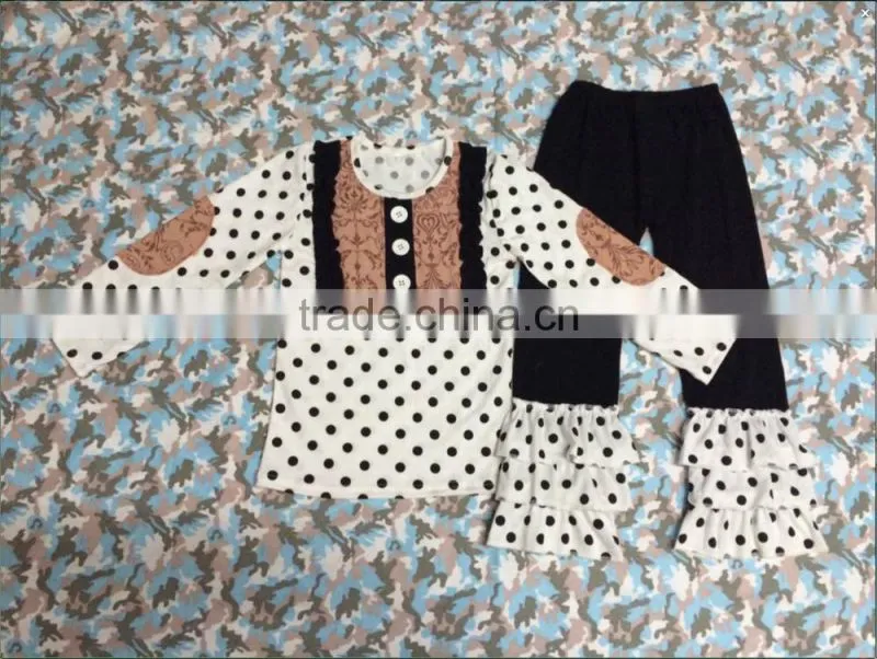 With a pretty little girl suits, cheap wholesale, large amount of discount, the little girl's love cotton suit