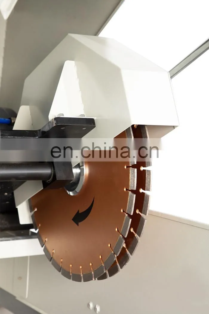 Asphalt mixture cutting machine for specimen bending test
