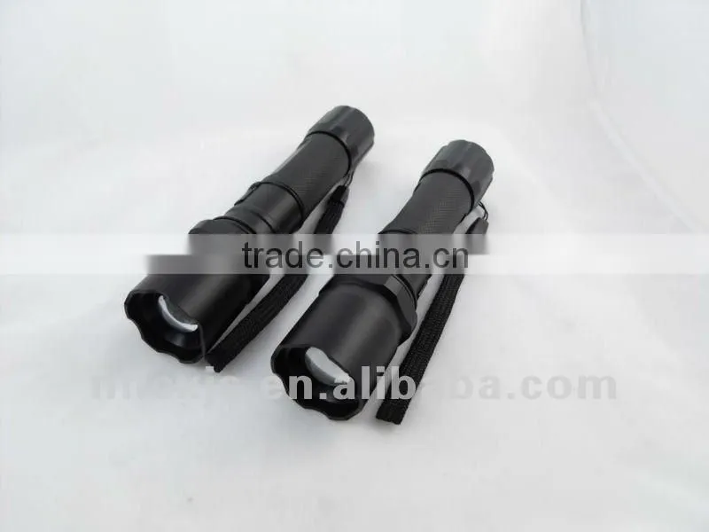 CREE Q5 rechargeable Zoom Flashlight