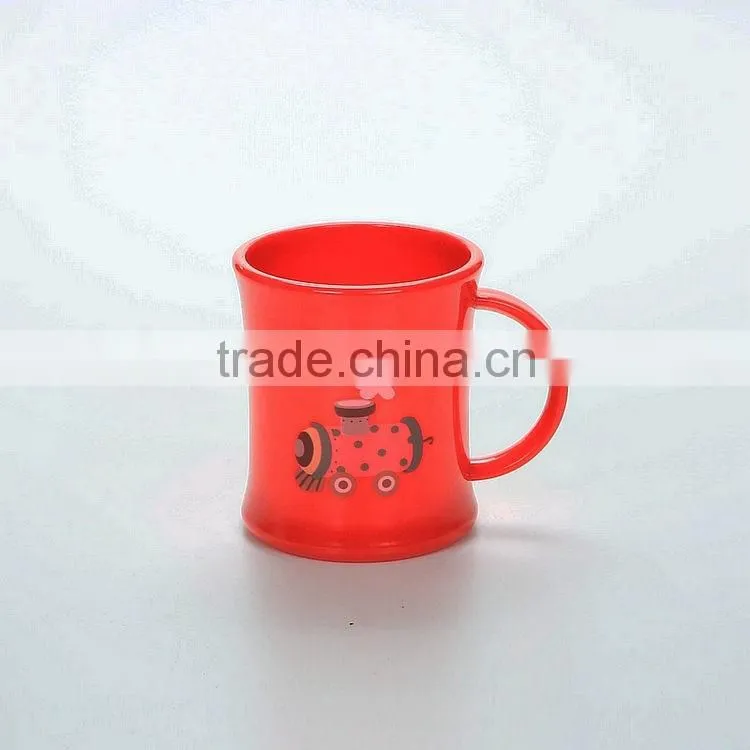 Reusable Hot Sell Cartoon Red Plastic Cups with lid and handle