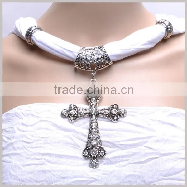 Antique Charm Diamond decorated Cross Pendant Necklace Scarf