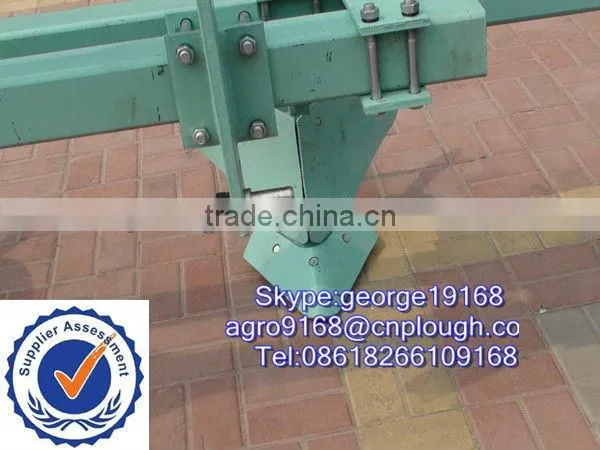 Agricultural implement 3 rows tractor ridger with tyre