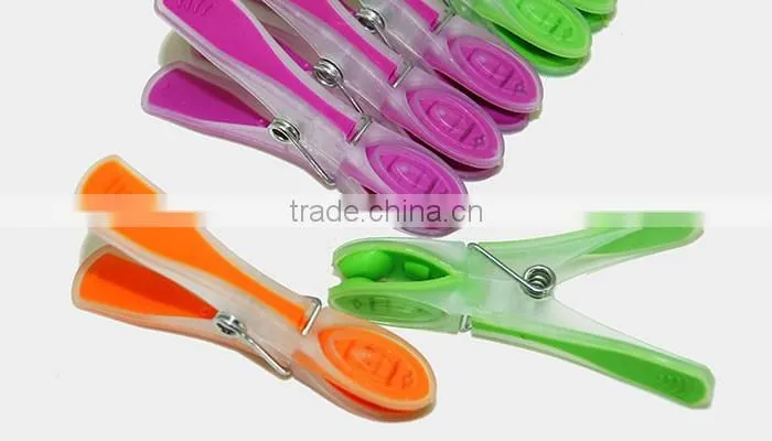 Eco-friendly new material packed into plastic basket decorative clothespin