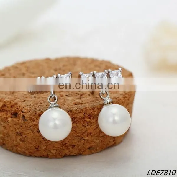 Gold ear tops designs hot wholesale chic gold delicate diamante flower bridesmaid wedding double sided pearl stud earrings