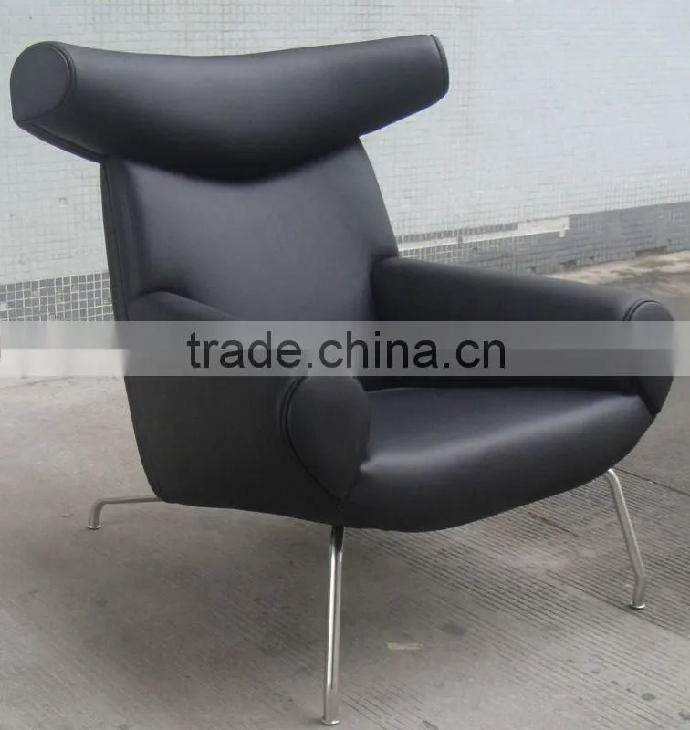 Eero Saarinen lounge Womb chair