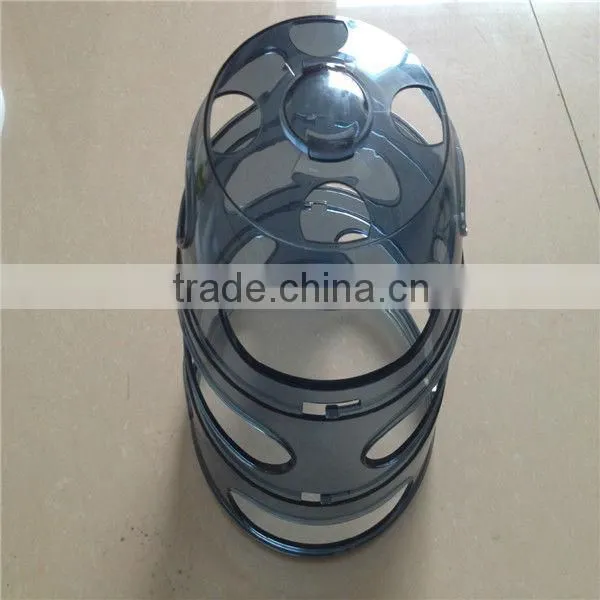Plastic pet food court/tray