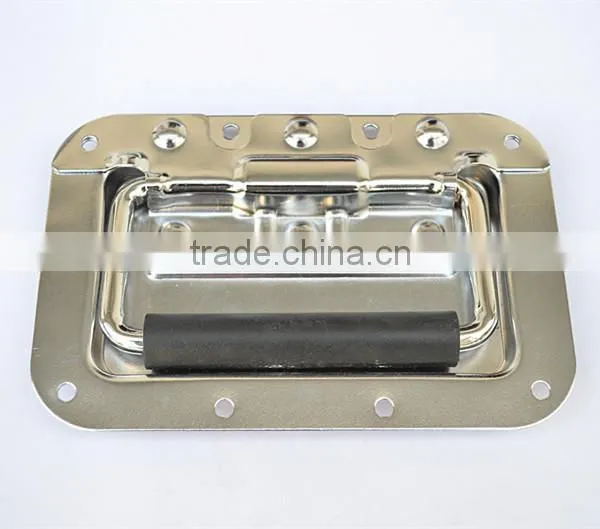 Flight case recessed case handle