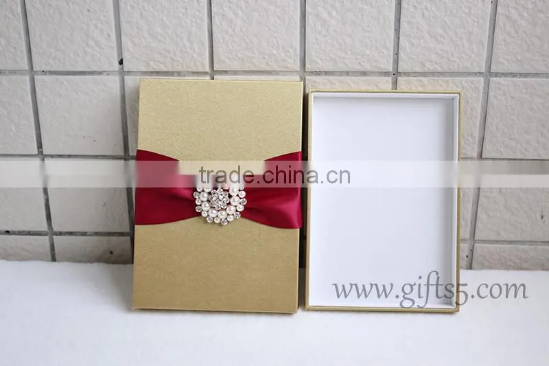 Elegant wedding invitations box