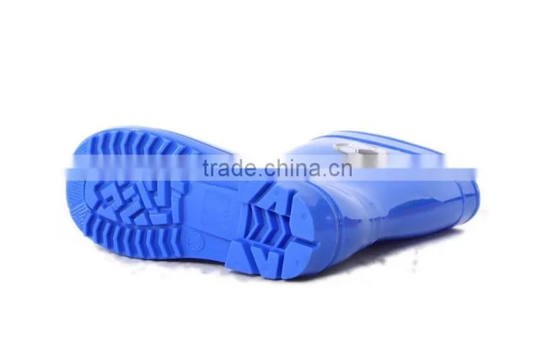 High quality football pattern pvc rain boots cheap pvc rain shoes for boys