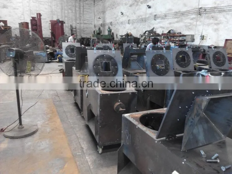 Green walnut peeling machine