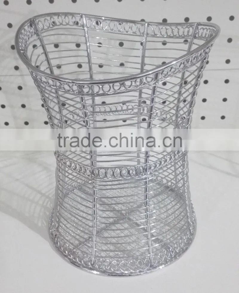 Steel constraction kitchen utensil holder