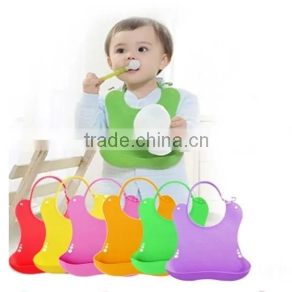 alibaba supplier hot waterproof FDA silicone baby bibs