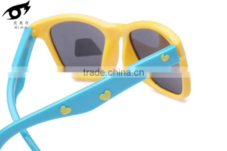 New product Manufacturers selling silicone polarizing sunglasses cute kids glasses