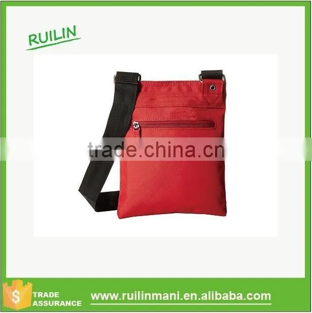 The compact organization of cross body bags with front zip pocket