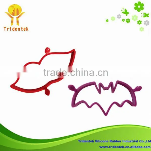 2015 Hot-sell Kitchen Cooking Tools Bat Shape Silicone Egg Molds