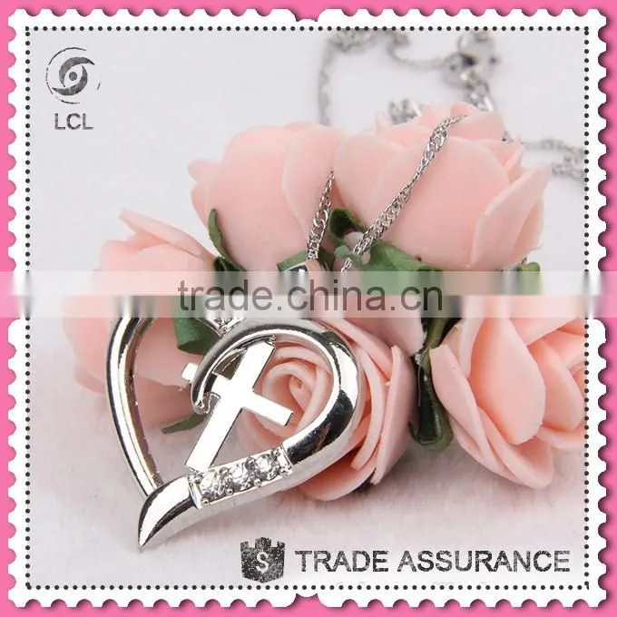 New arrival fashion jewelry cross in heart bling handmade necklace for woman cute girl religious necklace