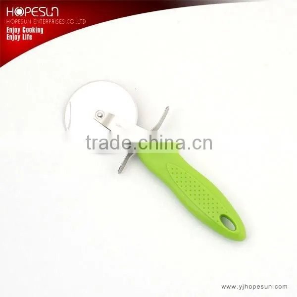 Hot sell newfangled pizza accessories stainless steel rocker pizza cutter