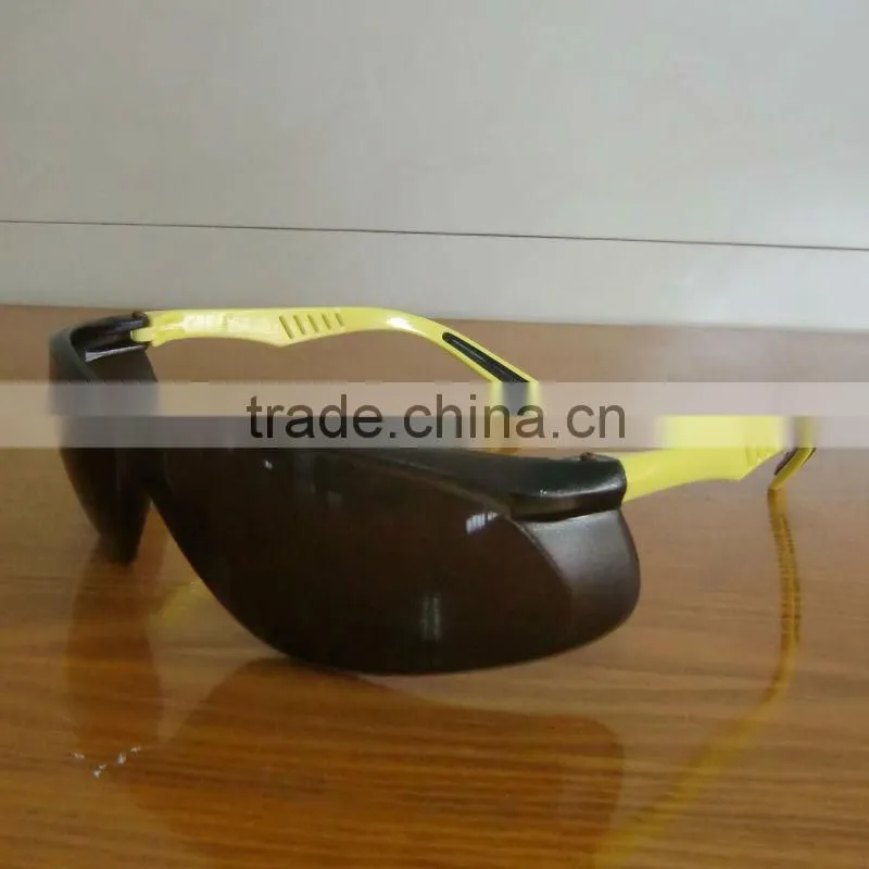 2016 hot selling 2.2 mm PC lens protective anti-fog glasses safety anti-fog glasses transparent anti fog glasses manufacturer
