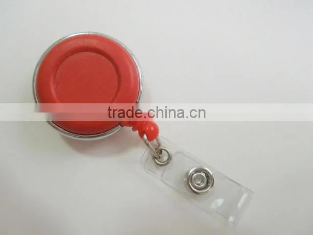 Round shape id retractable reel badge holder