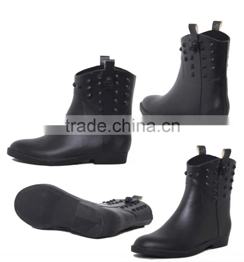 BLACK and PVC , diamond and glossy and safety and comfortable rain shoes