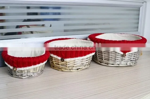Wholesale wicker small round storage home decoration baskets with liner small willow baskets for baby
