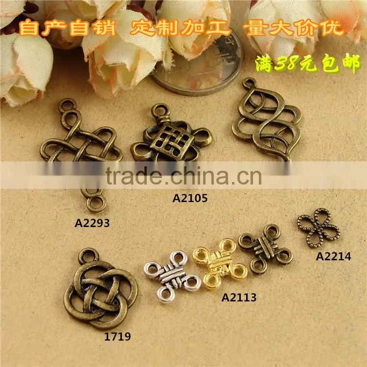 Nice alloy gold bag hanging accessories with crystals,heart chain holder for bag decorative