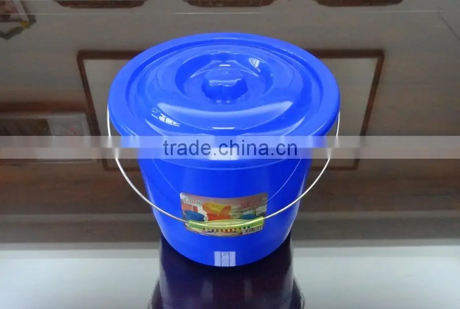 Promotional 5.5L plastic bucket with lid