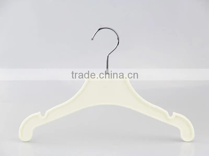 IMY-496 white plastic hangers kids